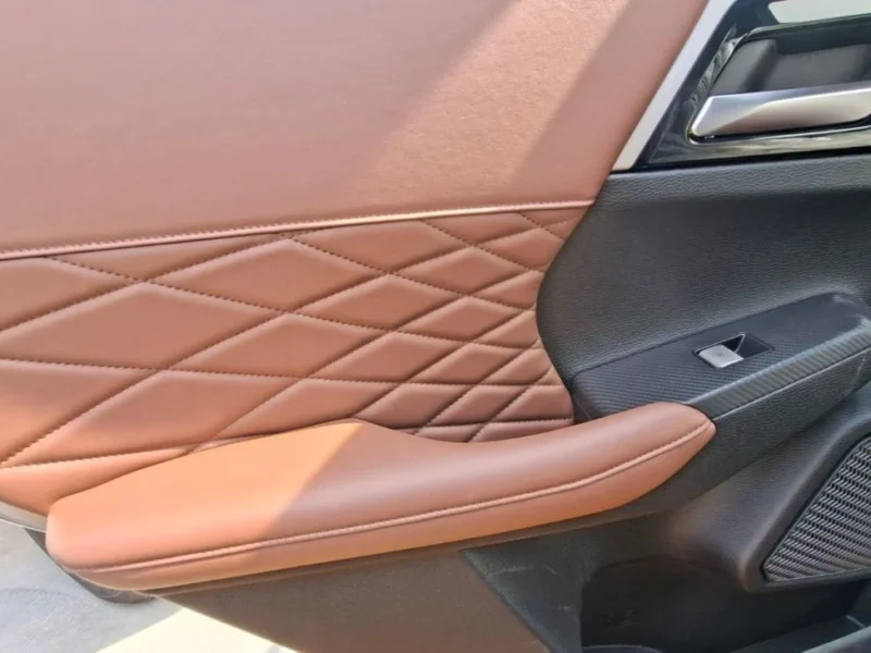 Mitsubishi Outlander P-LINE 2.5 Liter 4 Cylinder Engine 2026 Grey Tan SUV 4WD