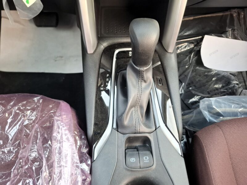 2025 Toyota Corolla Cross 1.8L 4 Cylinder Engine White Petrol GCC Specs