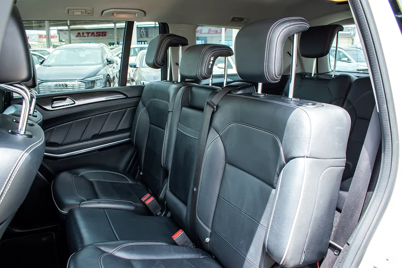 2014 Mercedes-Benz GL-Class GL 550 4Matic 8 Cylinders Engine White Black SUV