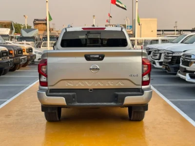 2024 Nissan Navara G Double Cab 2.5L 4 Cylinders Engine 4WD M/T Silver Black