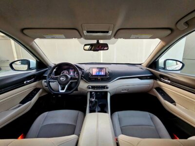 2021 Nissan Altima S 2.5L V4 Cylinder Engine GCC Specs White Beige Sedan