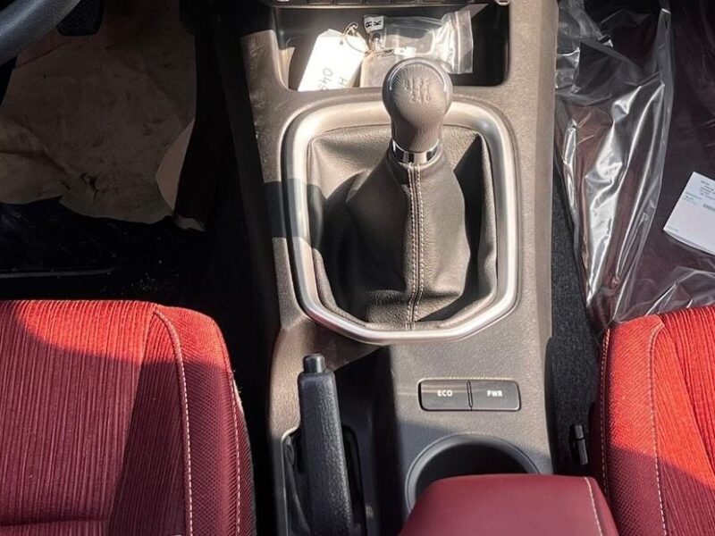 2025 Toyota Hilux 2.4-litre 6 Cylinders Diesel Engine MT White Red Pick Up