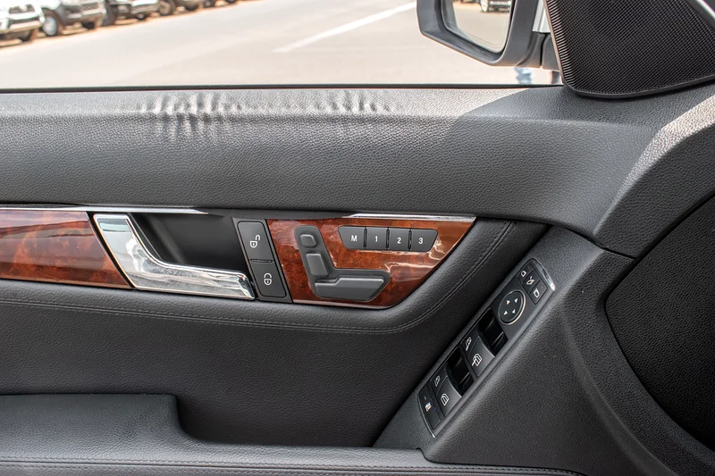 2008 Mercedes-Benz C-Class C250 6 Cylinders Engine Silver Black Sedan Clean Car