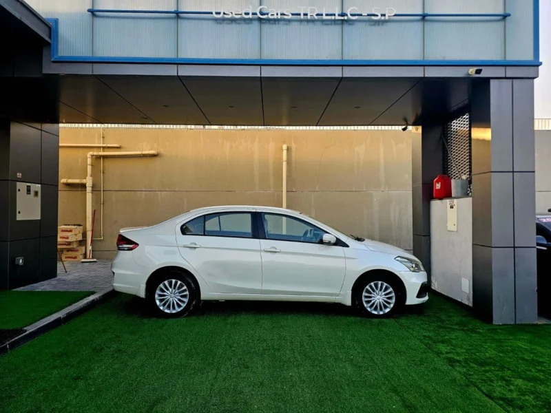 2023 Suzuki Ciaz CIAZ GLX 1.5L 4 Cylinders Engine GCC Specs White Beige Sedan