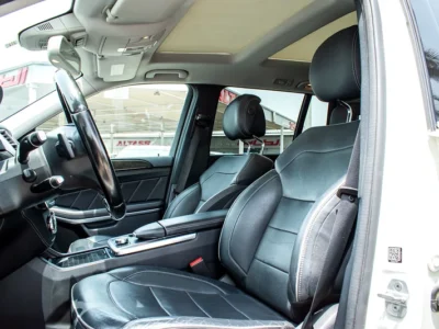 2014 Mercedes-Benz GL-Class GL 550 4Matic 8 Cylinders Engine White Black SUV