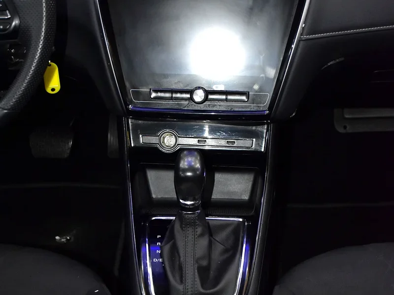 2024 MG MG5 Comfort 4 Cylinder Engine Silver Black Sedan GCC Specs