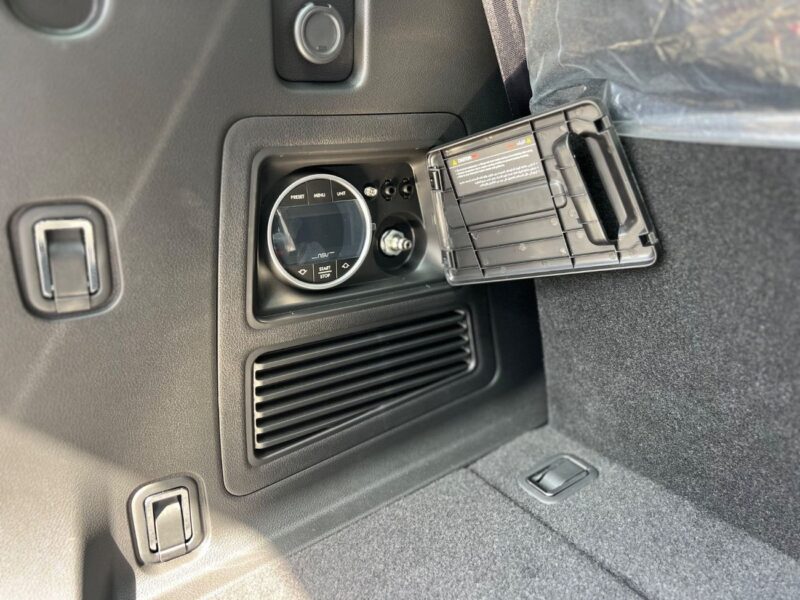 2025 Nissan Patrol LE Titanium 3.5L V6 Twin Turbo Silver Tan SUV GCC Specs