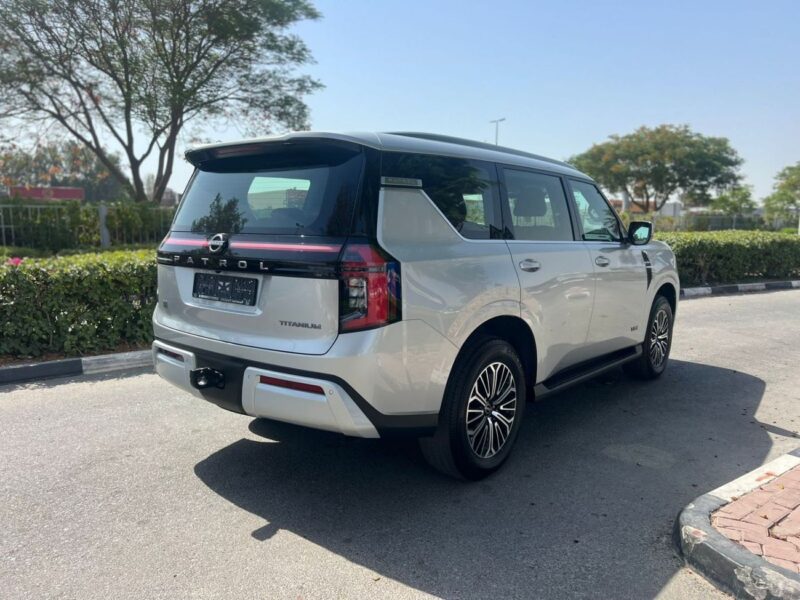 2025 Nissan Patrol LE Titanium 3.5L V6 Twin Turbo Silver Tan SUV GCC Specs