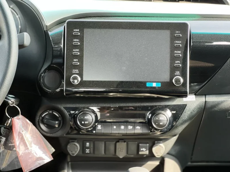 2026 Toyota Hilux 2.4-litre 6 Cylinders Diesel Engine AT White Black Pick Up