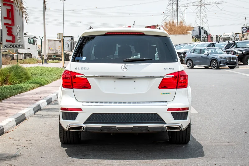 2014 Mercedes-Benz GL-Class GL 550 4Matic 8 Cylinders Engine White Black SUV