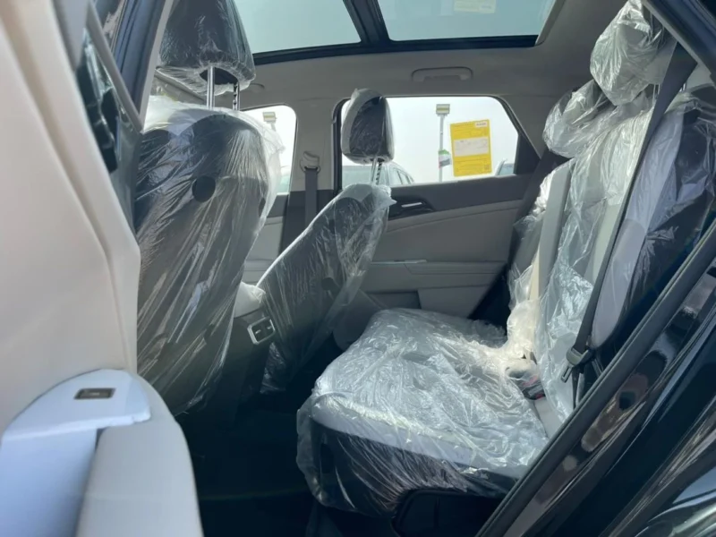 2025 Kia Sportage L TX 1.5 L 4 Cylinders Engine Black White Luxury SUV