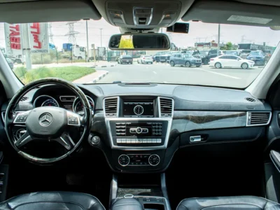 2014 Mercedes-Benz GL-Class GL 550 4Matic 8 Cylinders Engine White Black SUV