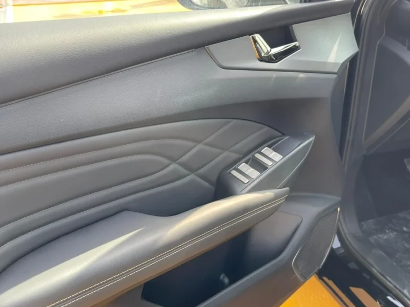 2025 Kaiyi X7 Kaiyi X7 1.5 L Turbocharged 4-Cylinder Mountain Peak Edition Black SUV