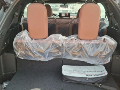 Mitsubishi Outlander P-LINE 2.5 Liter 4 Cylinder Engine 2026 Grey Tan SUV 4WD