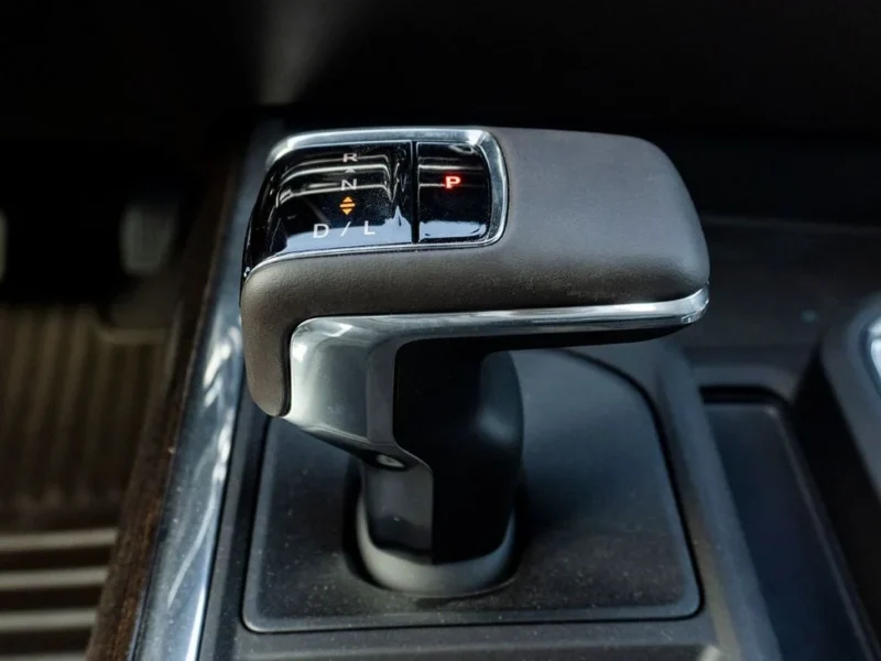 2025 GMC SIERRA 5.3 Liter Petrol V8 Engine Black Grey Pick Up Truck