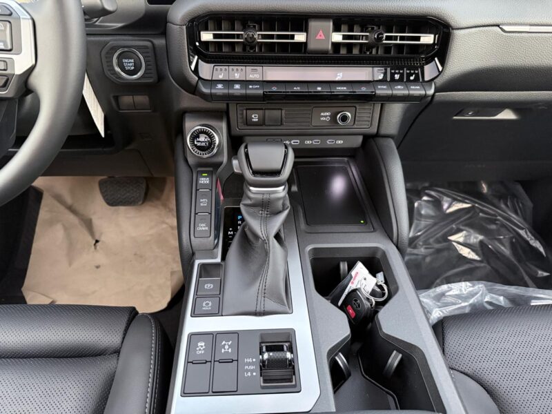 2026 Toyota Prado 2.4L Turbo 4 Cylinder Petrol Engine Black SUV GCC Specs