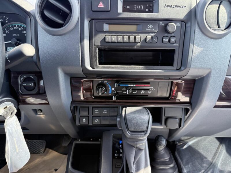 2025 Toyota LC Pickup 4.0L V6 Petrol Engine AT DC Grey Pick Up Truck GCC