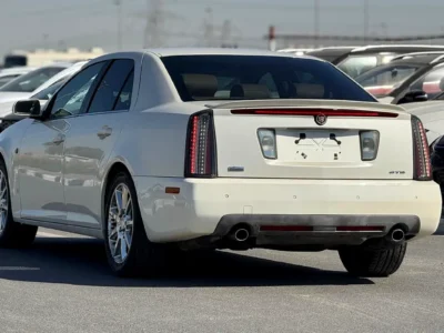 2006 Cadillac STS/Seville STS 6 Cylinders Petrol Engine White Beige Sedan