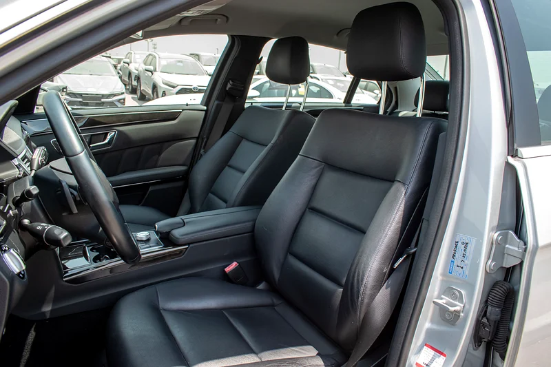 2009 Mercedes-Benz E-Class E 350 6 Cylinders Engine Silver Black Immaculate Condition