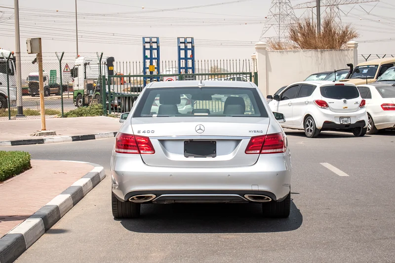 2013 Mercedes-Benz E-Class E400 6 Cylinders Engine Silver Black Immaculate Condition