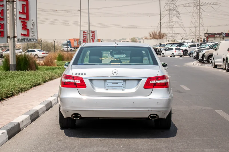 2009 Mercedes-Benz E-Class E 350 6 Cylinders Engine Silver Black Immaculate Condition