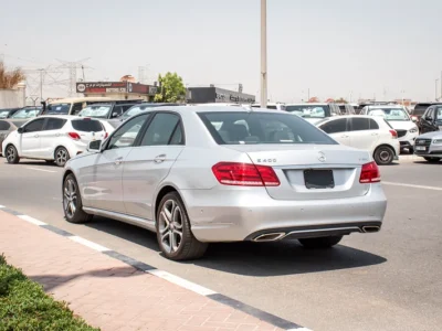 2013 Mercedes-Benz E-Class E400 6 Cylinders Engine Silver Black Immaculate Condition