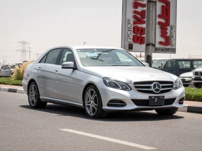 2013 Mercedes-Benz E-Class E400 6 Cylinders Engine Silver Black Immaculate Condition