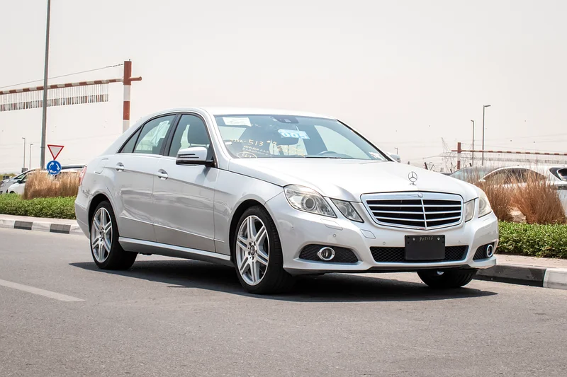 2009 Mercedes-Benz E-Class E 350 6 Cylinders Engine Silver Black Immaculate Condition