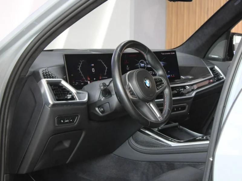 2024 BMW X7 xDriveM60i 4.4L twin-turbo V8 Engine Grey Black SUV