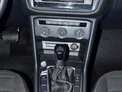 2024 Volkswagen Tiguan 4MOTION 4 Cylinders Engine White Black Crossover