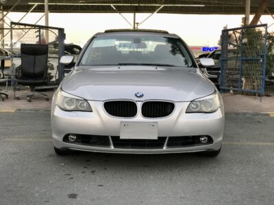 2005 BMW 530i 3.0 litres Inline 6-cylinder Engine Silver Black Sedan