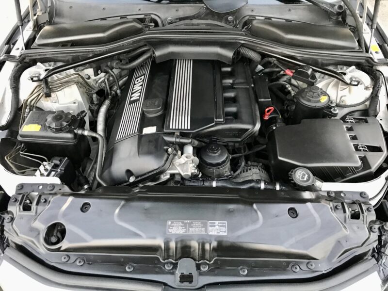 2005 BMW 530i 3.0 litres Inline 6-cylinder Engine Silver Black Sedan