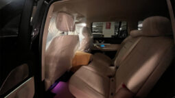 2024 Mercedes-Benz GLS 450 3.0 L inline-6 Turbocharged Black Beige SUV