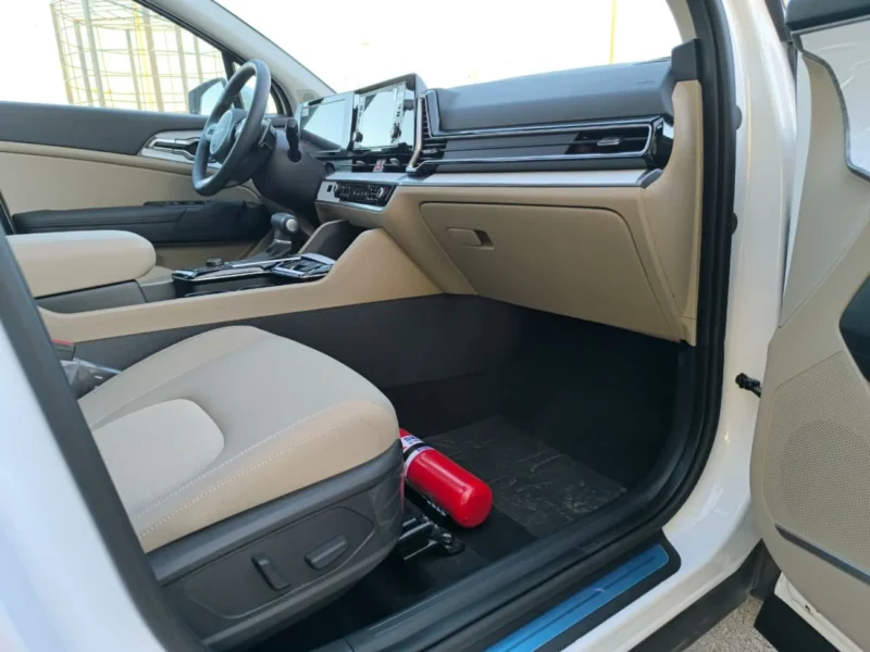 2025 Kia Sportage 2.0L MPI LX FWD White Beige SUV GCC Specs