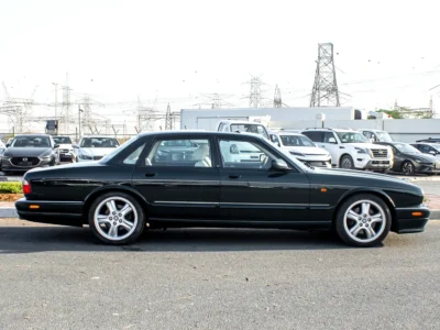 2001 Jaguar XJ R 8 Cylinders Engine Petrol Green Beige Sedan