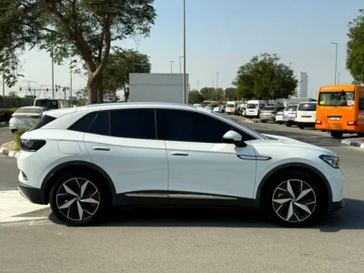 2022 Volkswagen ID.4 PURE + Electric Car White Grey SUV 450 - 550 KM Range