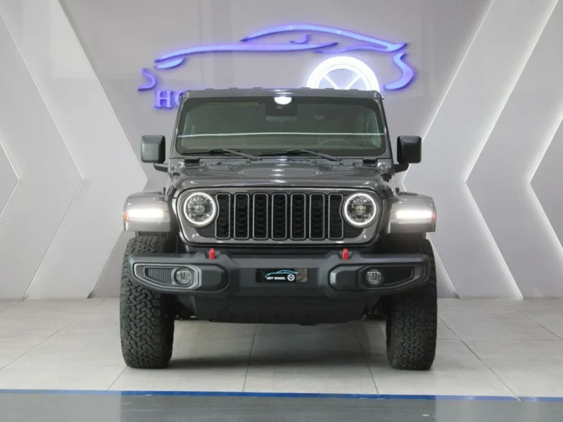 2024 Jeep Wrangler Rubicon 3.6 Liter 6 Cylinder Engine Grey Black SUV