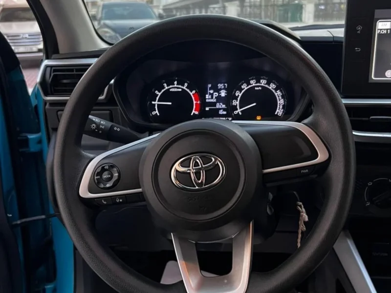 2022 Toyota Raize 1.2 L 4 Cylinders Engine Blue Black SUV FWD