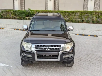 2016 MITSUBISHI PAJERO GLS MID OPTION 6 Cylinder Engine GCC Black Beige SUV
