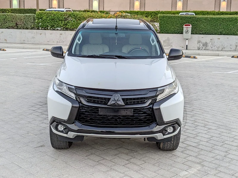2019 Mitsubishi Montero Sport GLS 4WD Premium 6 Cylinders Engine White Beige SUV