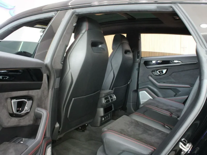 2024 Lamborghini Urus S 4.0T Twin-Turbocharged V8 Black SUV AWD