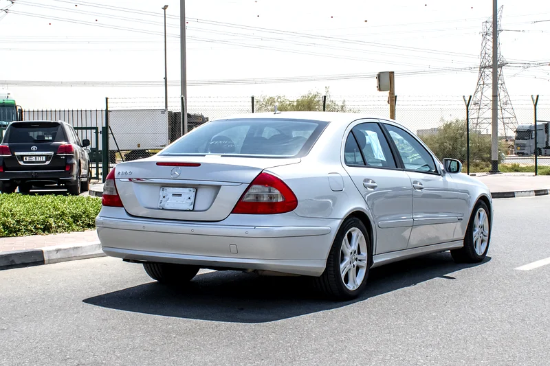 2008 Mercedes-Benz E-Class E 350 6 Cylinders Engine Silver Black Sedan