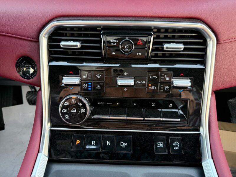 2025 Nissan Patrol Le Platinum VR35 Twin-Turbo 3.5 LiterV6 Grey Red SUV