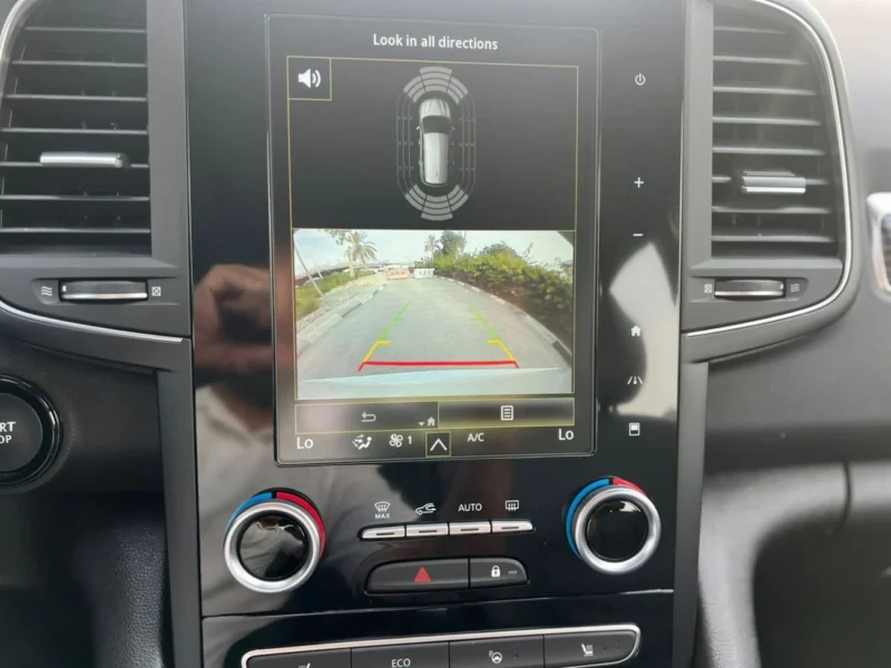 2024 Renault Koleos LE 2.5 Liters 4 Cylinders Engine White Black SUV GCC Specs