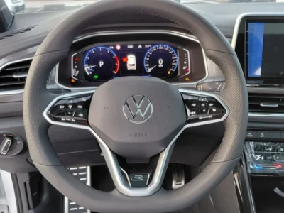 2025 VOLKSWAGEN T-ROC R LINE 300 TSI 1.5L 4 Cylinders Engine White Black SUV
