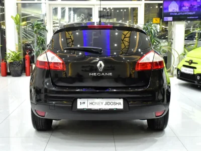 2015 Renault Megane SE 4 Cylinders Engine Black Beige Hatchback GCC Specs