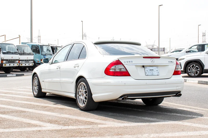 2007 Mercedes-Benz E-Class E 350 6 Cylinders Petrol Engine White Black Sedan