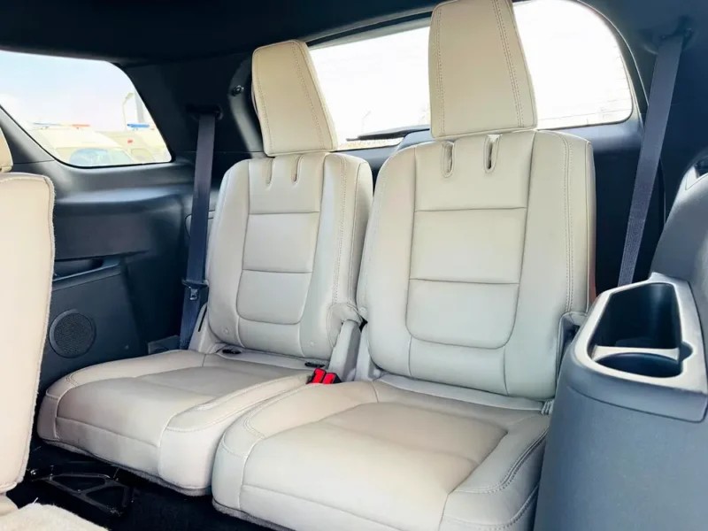 2014 Ford Explorer XLT 4 Cylinders Engine White Beige SUV MINT CONDITION