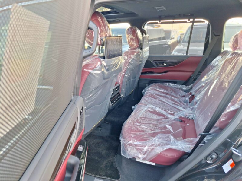 2023 Lexus LX600 3.5-liter V6 Four Cam 24-valve Black Red SUVPetrol