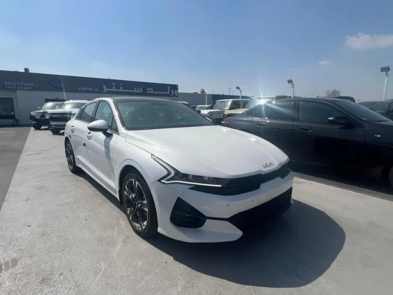 2023 Kia K5 2.5 Liter GDI GT-LINE 4 Cylinders Petrol Engine White Red Sedan